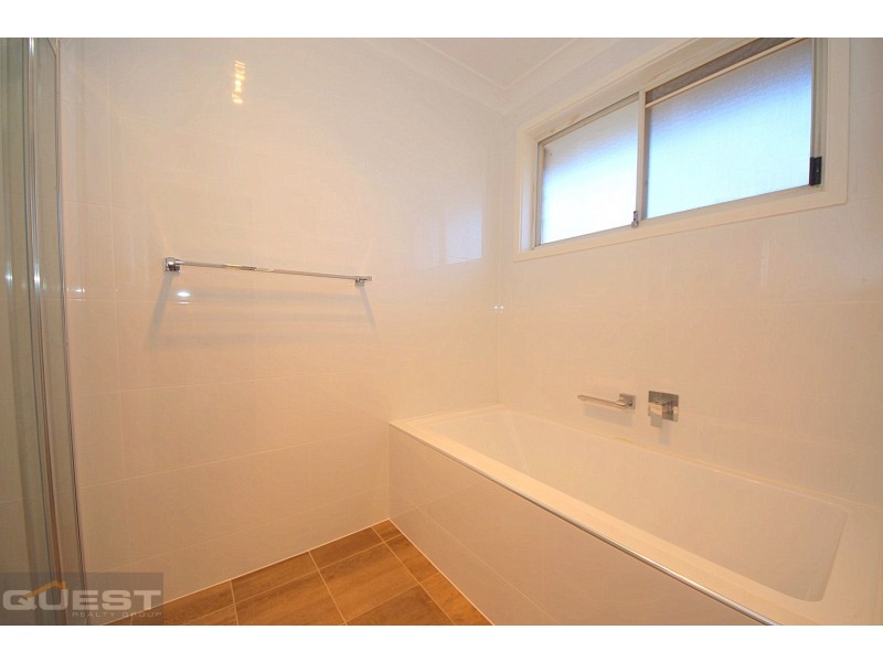 11 Ledbury Place, Chipping Norton NSW 2170