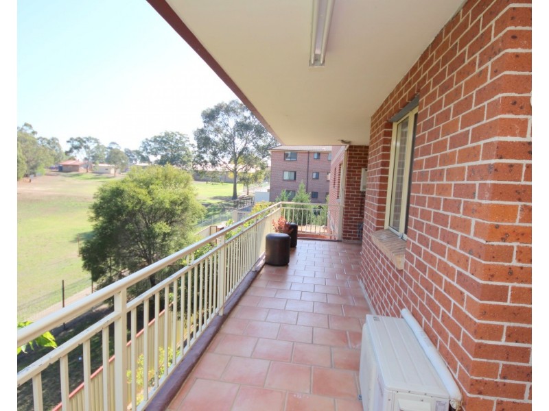 8/23 Melanie Street, Yagoona NSW 2199