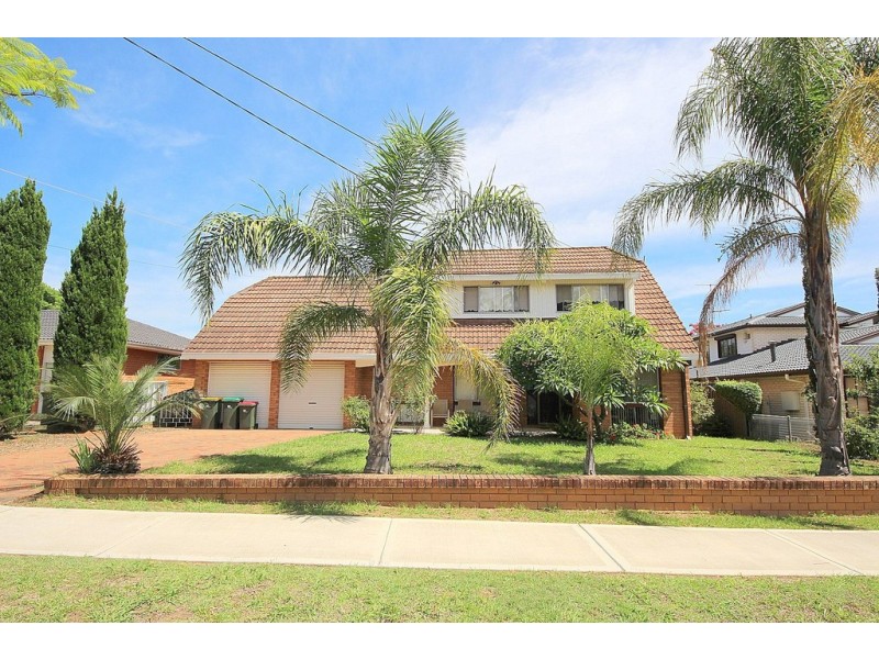 40 Clyde Avenue, Moorebank NSW 2170