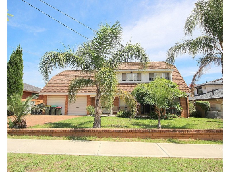 40 Clyde Avenue, Moorebank NSW 2170