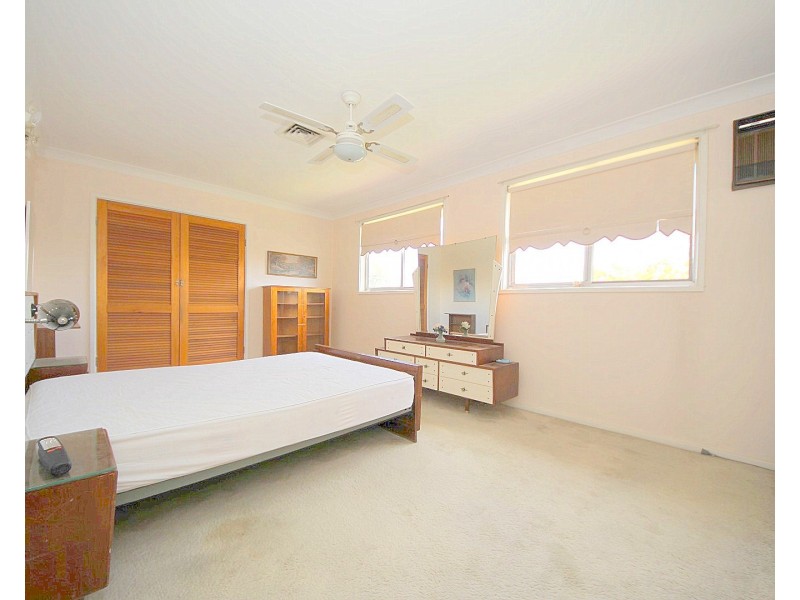 40 Clyde Avenue, Moorebank NSW 2170