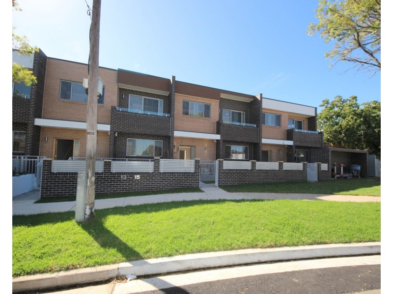 1/13-15 Kirkham Road, Auburn NSW 2144