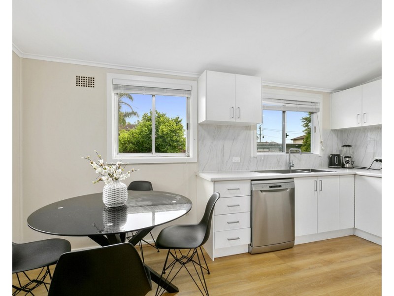 5 Humphreys Avenue, Casula NSW 2170