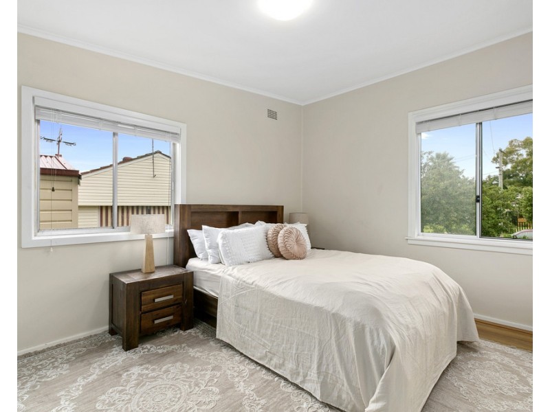 5 Humphreys Avenue, Casula NSW 2170