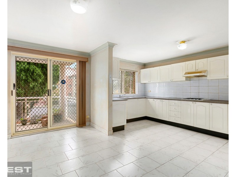 2/9 Sir Joseph Banks Street, Bankstown NSW 2200