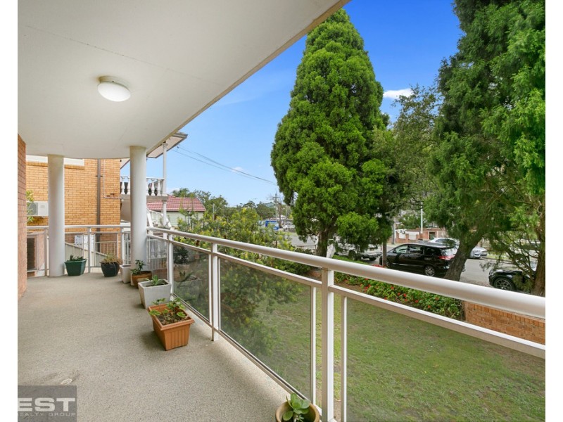 2/9 Sir Joseph Banks Street, Bankstown NSW 2200