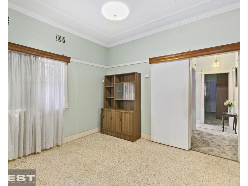 35 Reynolds Avenue, Bankstown NSW 2200