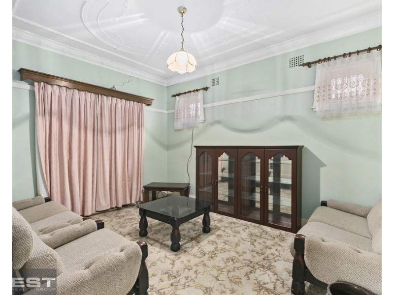 35 Reynolds Avenue, Bankstown NSW 2200