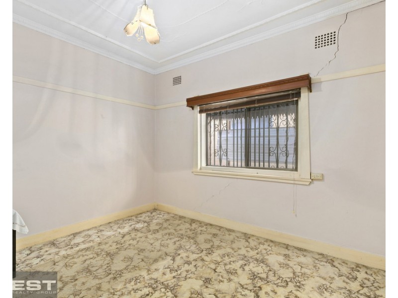 35 Reynolds Avenue, Bankstown NSW 2200