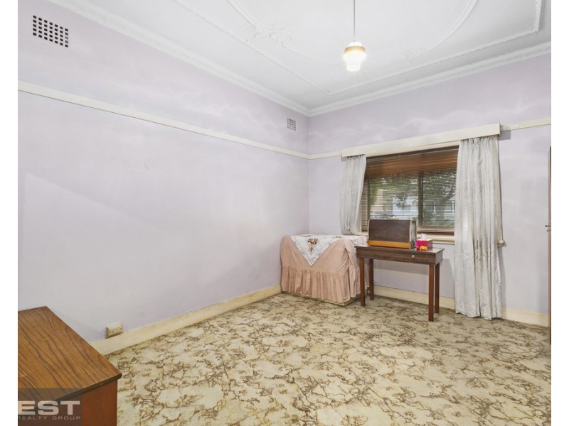 35 Reynolds Avenue, Bankstown NSW 2200