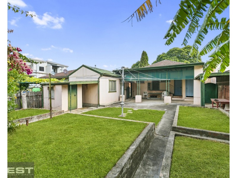35 Reynolds Avenue, Bankstown NSW 2200