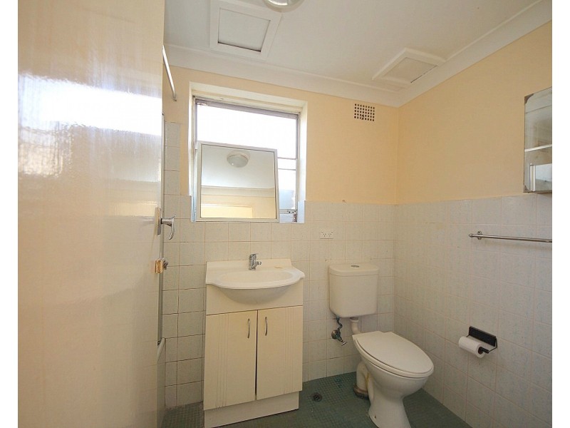 2/1 Ferguson Avenue, Wiley Park NSW 2195