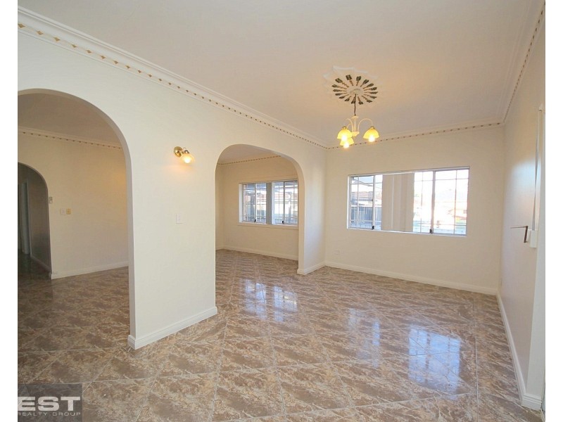 7 Mons Street, Condell Park NSW 2200