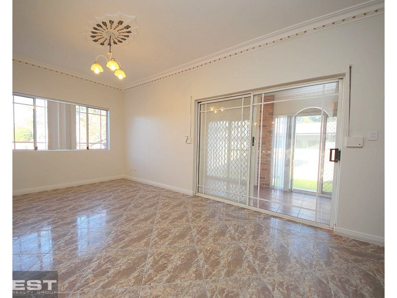 7 Mons Street, Condell Park NSW 2200