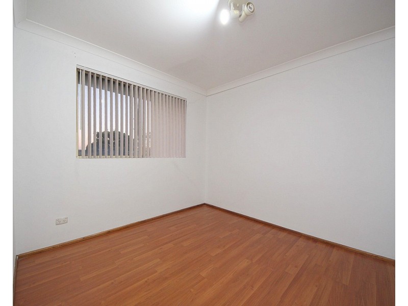 13/8 Weigand Avenue, Bankstown NSW 2200
