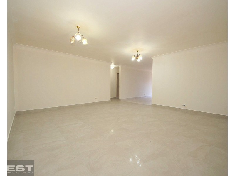 2/9 Sir Joseph Banks Street, Bankstown NSW 2200