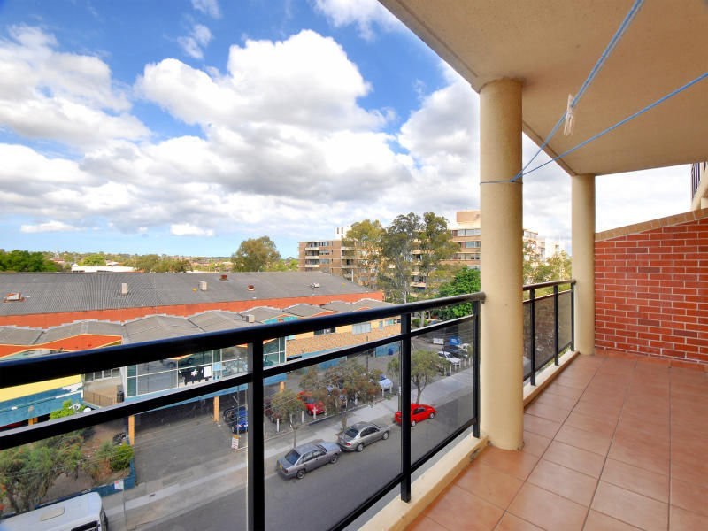 13/3 West Terrace, Bankstown NSW 2200