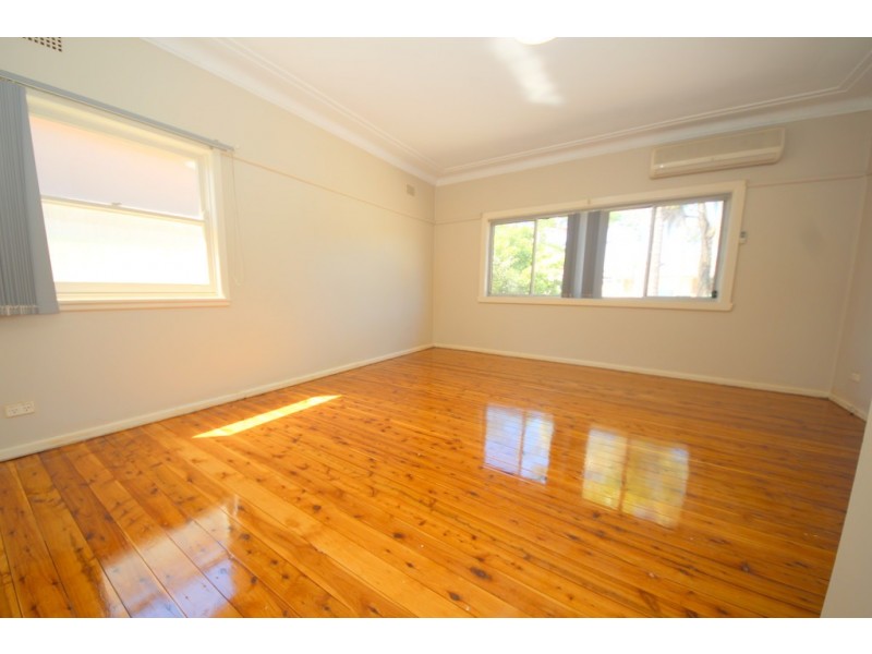 32 Robertson Road, Chester Hill NSW 2162