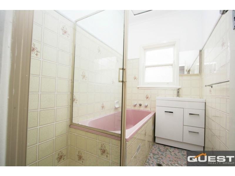 32 Robertson Road, Chester Hill NSW 2162