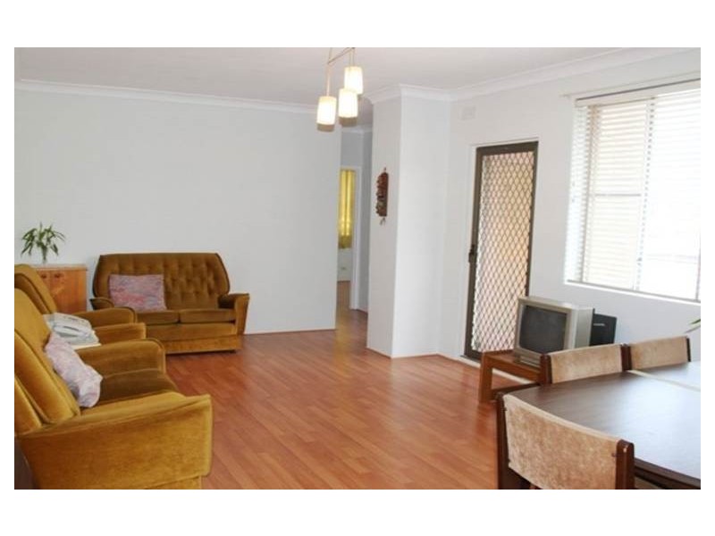 2/25-27 Fourth Ave, Campsie NSW 2194