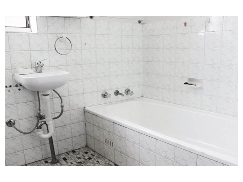 2/25-27 Fourth Ave, Campsie NSW 2194