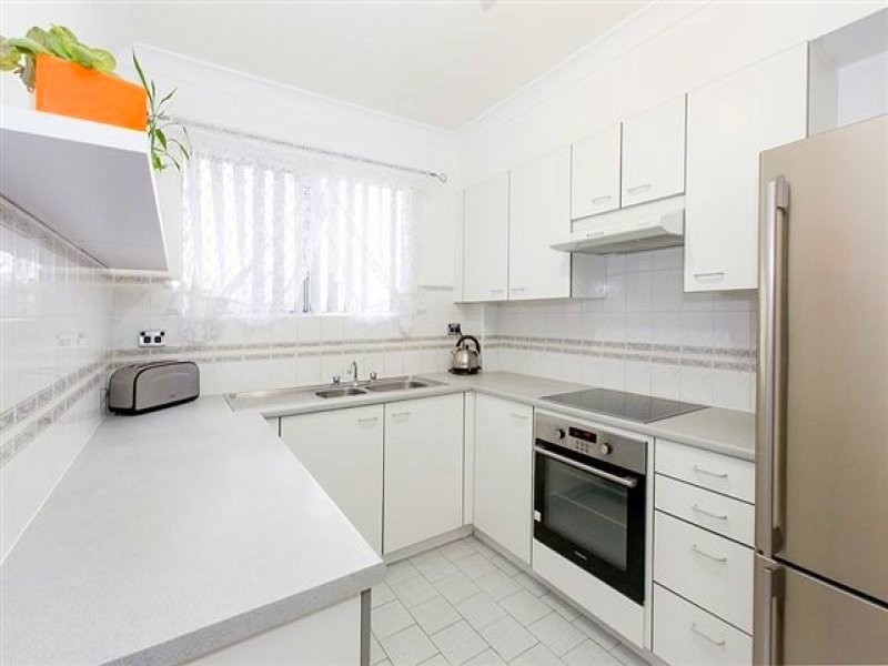 8/28 White Avenue, Bankstown NSW 2200