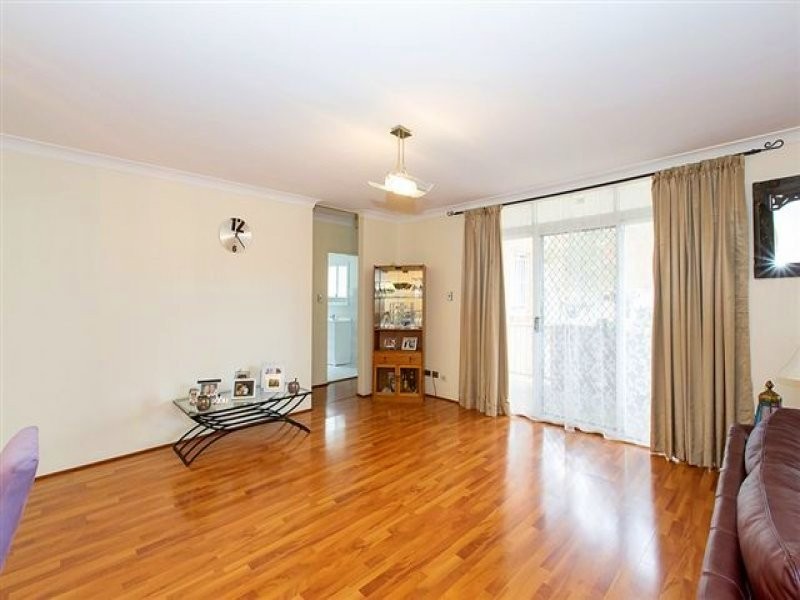 8/28 White Avenue, Bankstown NSW 2200