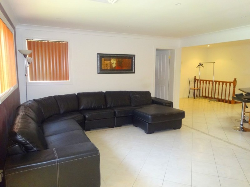 38 Yvonne Crescent, Bass Hill NSW 2197