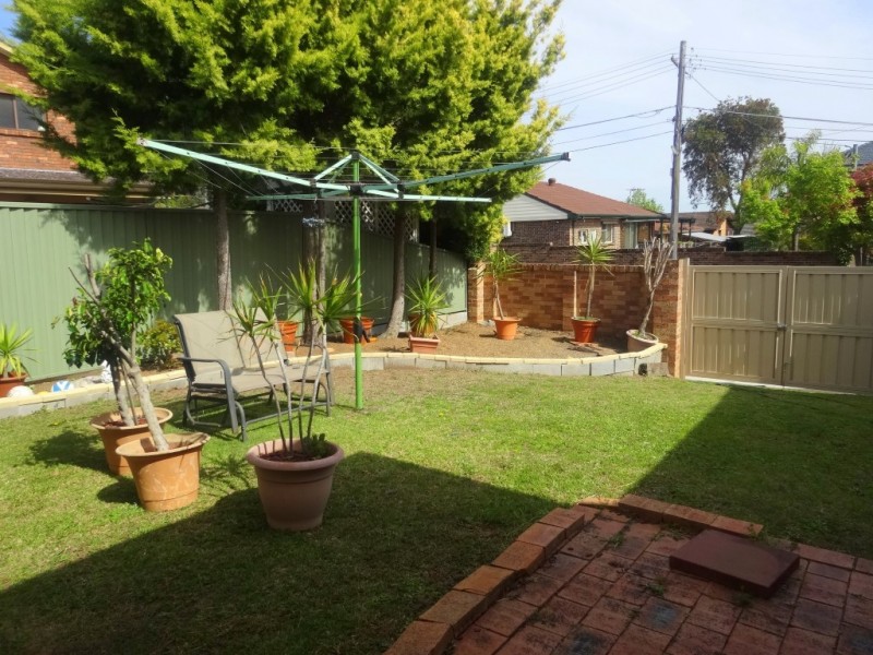 38 Yvonne Crescent, Bass Hill NSW 2197