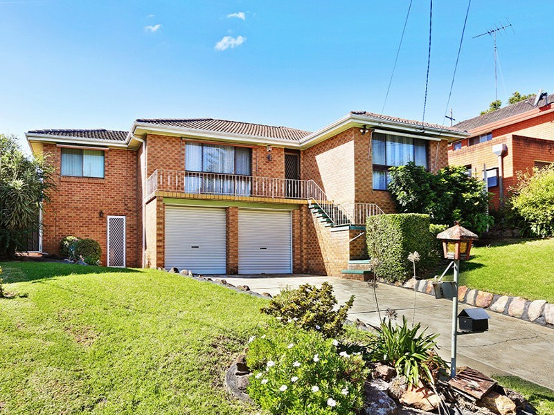 9 Barlow Place, Georges Hall NSW 2198
