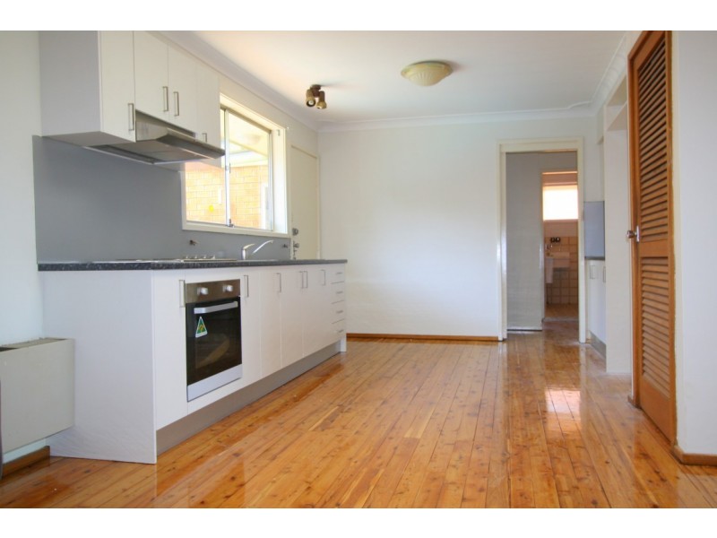 9 Barlow Place, Georges Hall NSW 2198