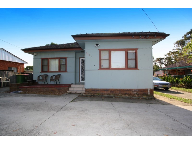 216 The Horsley Drive, Fairfield NSW 2165