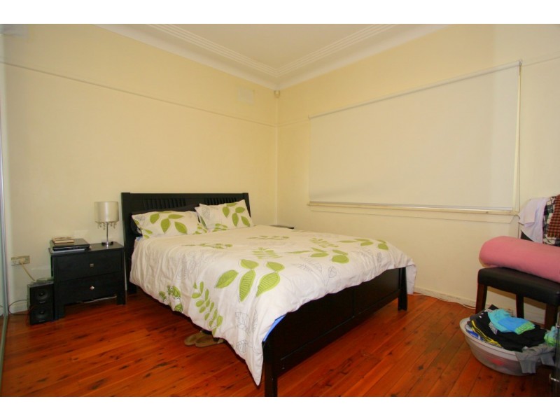 216 The Horsley Drive, Fairfield NSW 2165