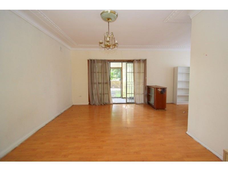 25 Kirrang Avenue, Villawood NSW 2163