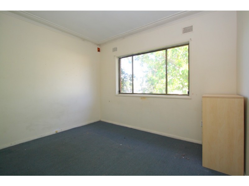 25 Kirrang Avenue, Villawood NSW 2163