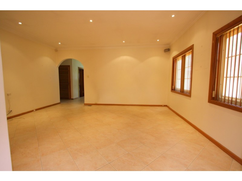 47 Chaseling Road, Greenacre NSW 2190