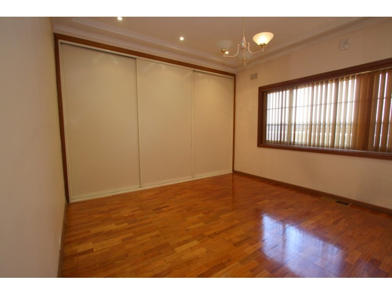 47 Chaseling Road, Greenacre NSW 2190