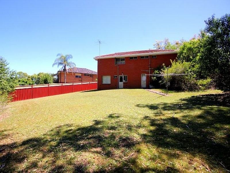 35 Saric Avenue, Georges Hall NSW 2198