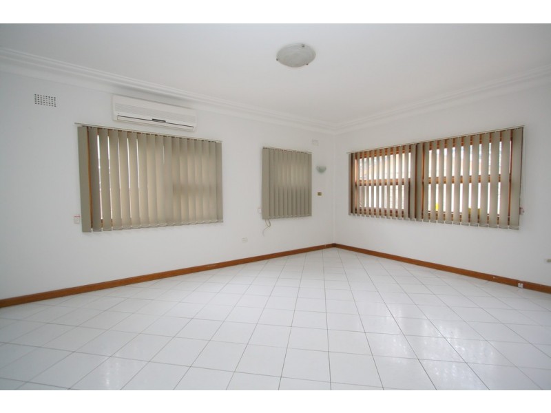 167 Rex Road, Georges Hall NSW 2198