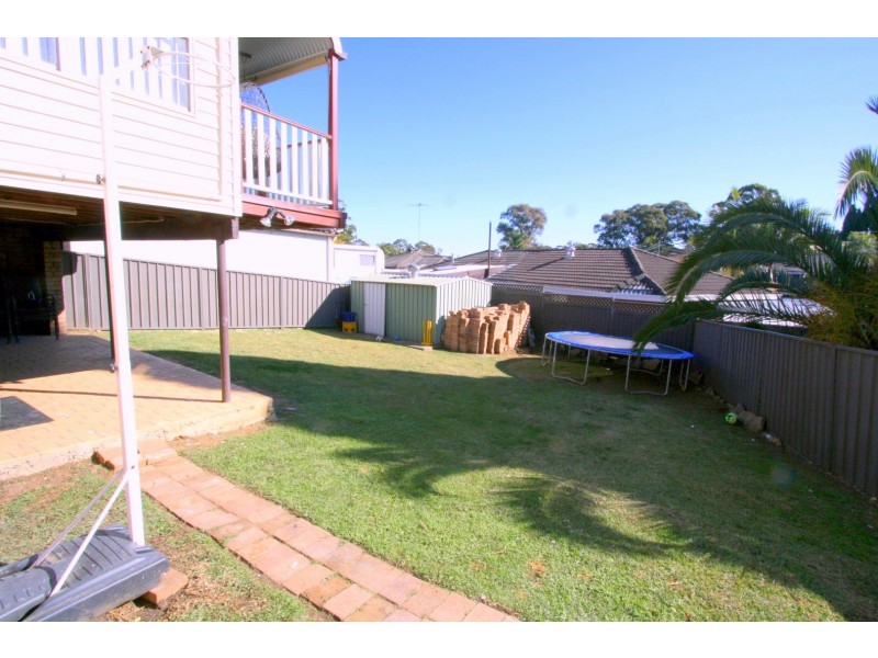 23 Cumberland Ave, Georges Hall NSW 2198