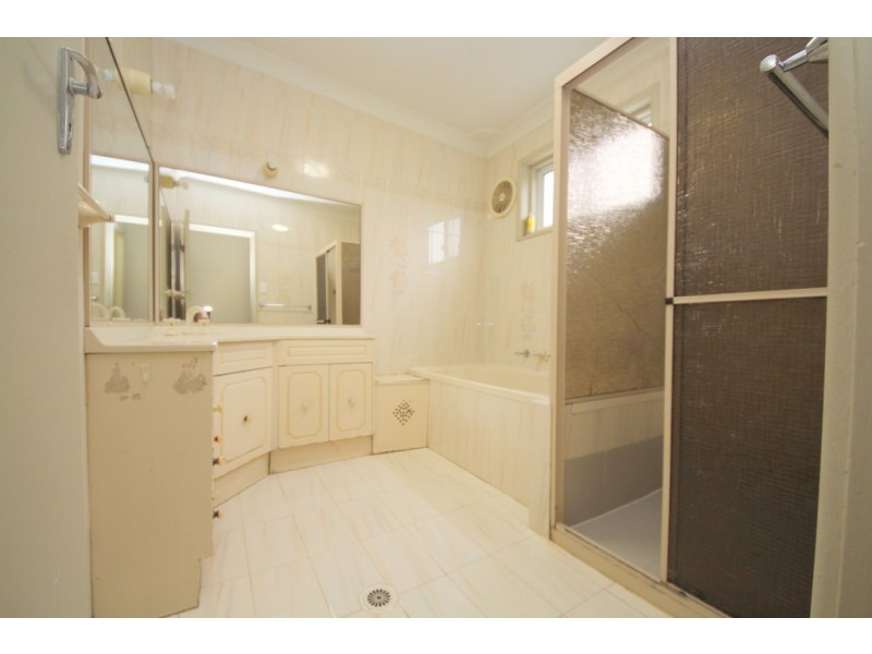 52 Wren Steet, Condell Park NSW 2200