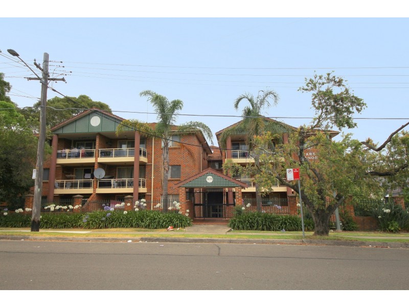 10/54-56 Sir Joseph Banks Street, Bankstown NSW 2200