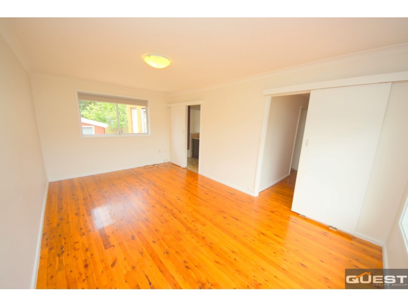 19 Lincoln Road, Georges Hall NSW 2198