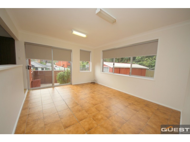 19 Lincoln Road, Georges Hall NSW 2198