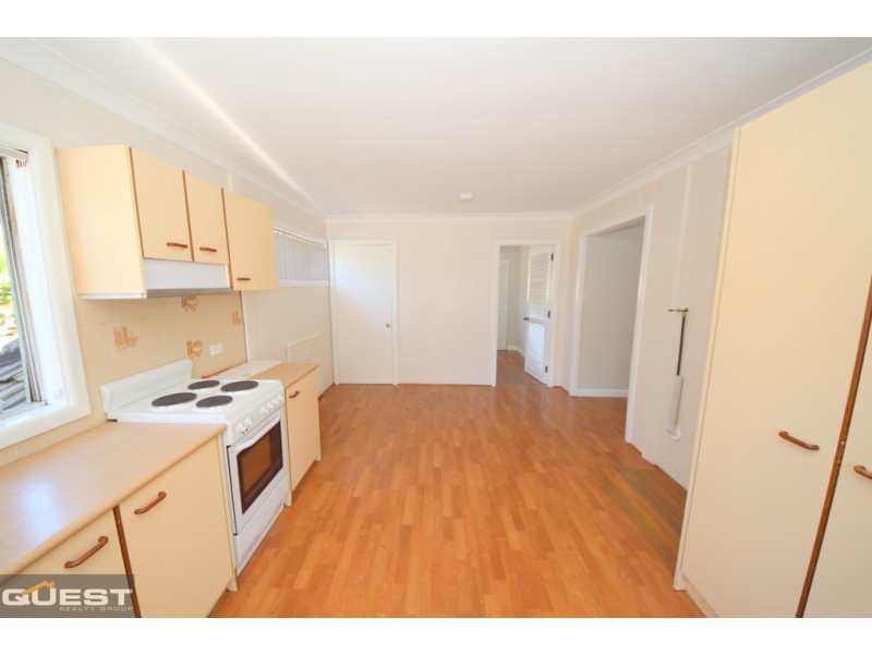 2/39 Waterside Crescent, Carramar NSW 2163