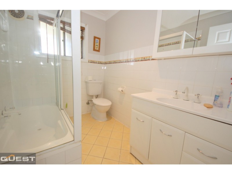 2/39 Waterside Crescent, Carramar NSW 2163