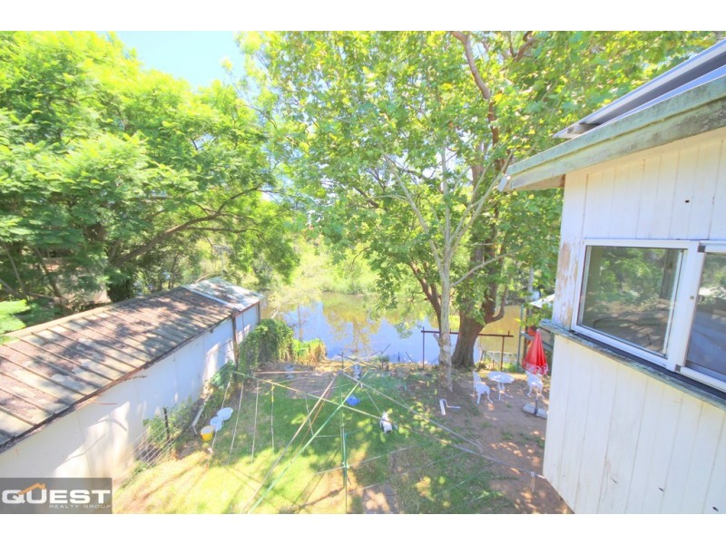 2/39 Waterside Crescent, Carramar NSW 2163