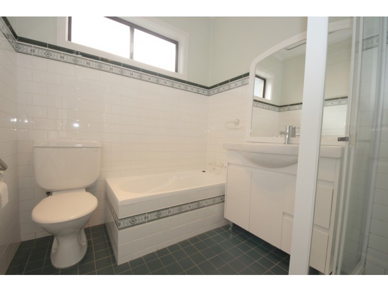 8 Fenwick Avenue, Roselands NSW 2196