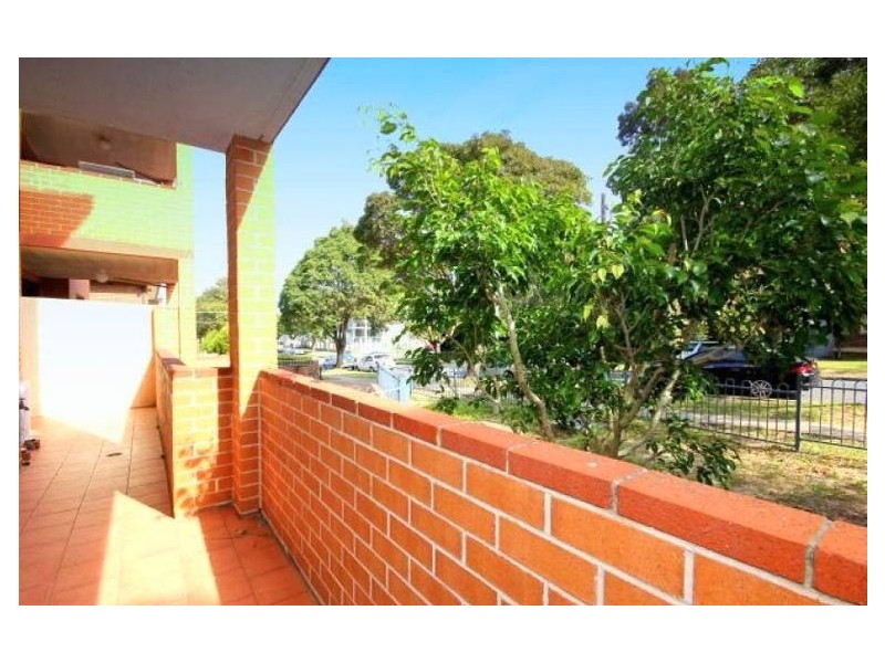 1/47 Cairds Avenue, Bankstown NSW 2200