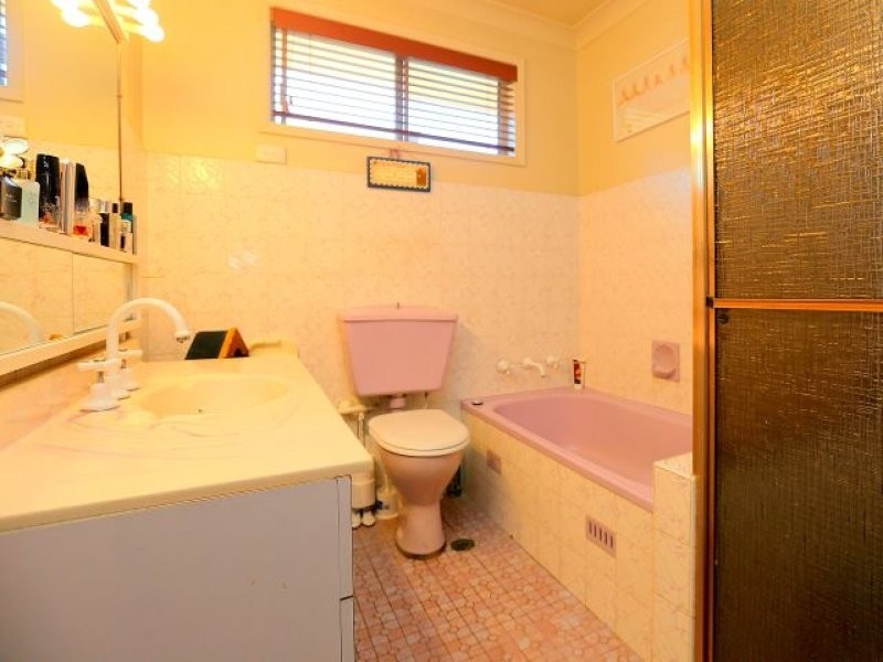 65 Wendy Avenue, Georges Hall NSW 2198